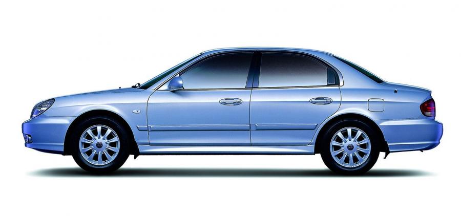  Hyundai Sonata 2004 года  (фото 17 из 58)
